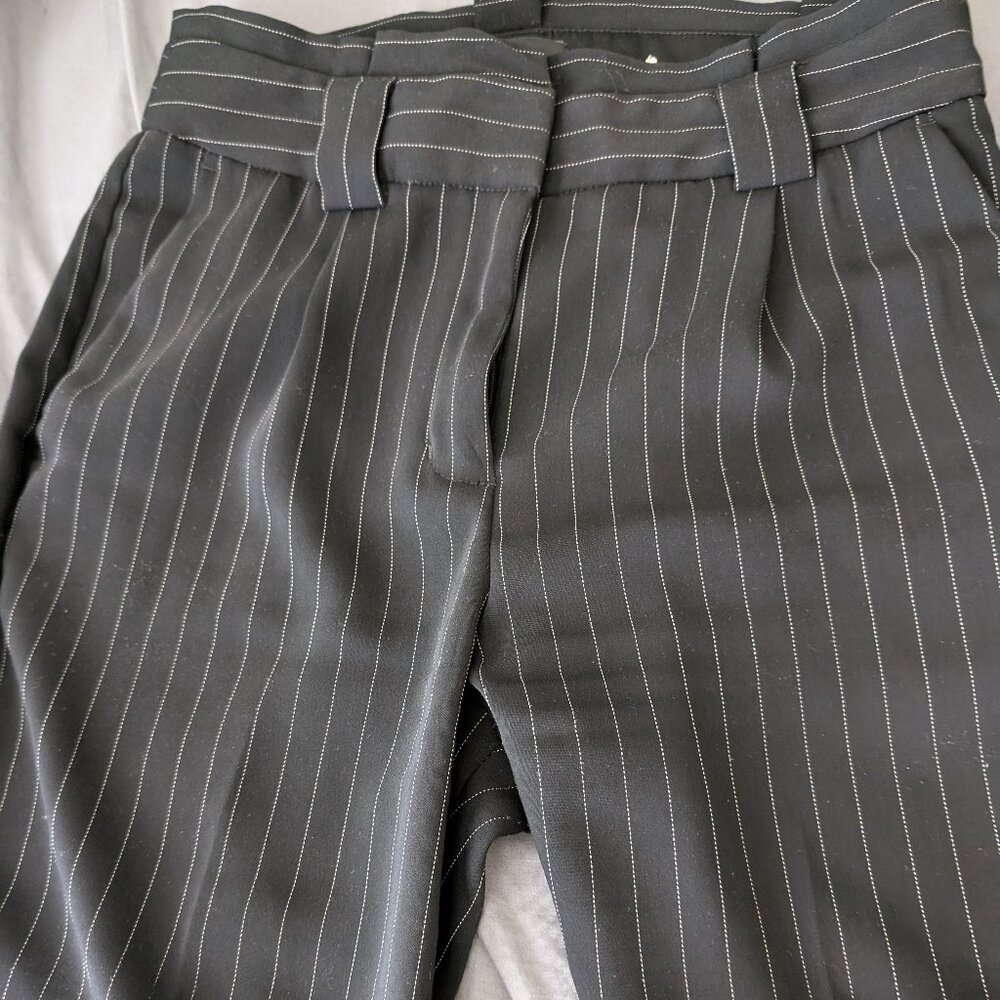 Ankle high rise pants